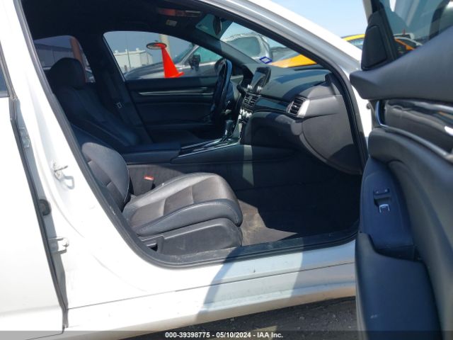 1HGCV1F31JA003394 Honda Accord Sport