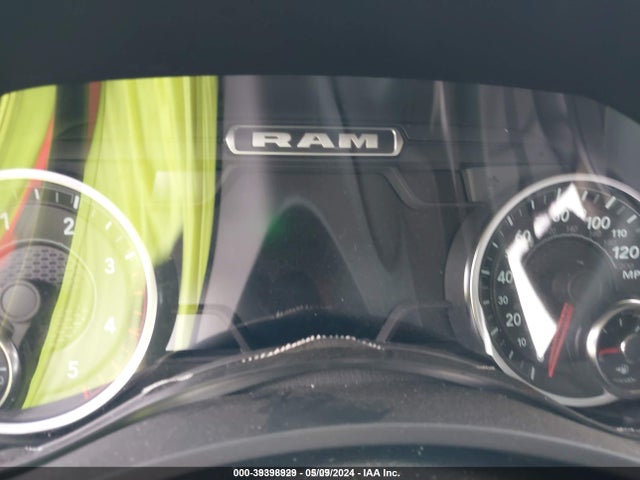 39398929 :رقم المزاد ، 3C6UR5FL0NG280552 vin ، 2022 Ram 2500 Laramie  4x4 6'4 Box مزاد بيع