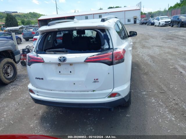 JTMBFREV0JJ239284 Toyota RAV4 LE
