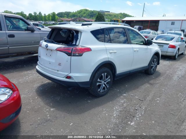 JTMBFREV0JJ239284 Toyota RAV4 LE