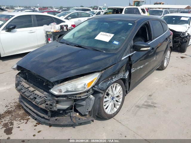 Ford Focus Titanium 2015 1FADP3N21FL386871 Image 2