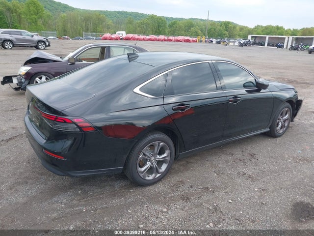 Honda ACCORD EX 2024 1HGCY1F39RA040907 Image 4
