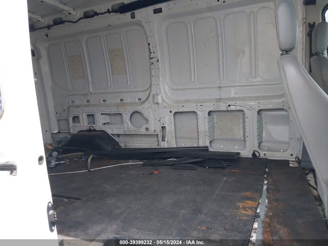 Ford Transit-250 2015 1FTNR2CM4FKA01722 Image 8