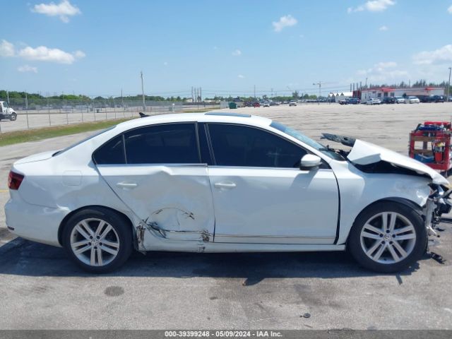 3VWL17AJ5HM413760 Volkswagen Jetta 1.8t Sel/1.8t Sel Premium