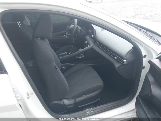 5NPLM4AG9MH002603 Hyundai ELANTRA SEL