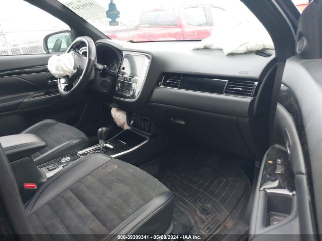 JA4AZ3A30KZ030533 Mitsubishi Outlander Le