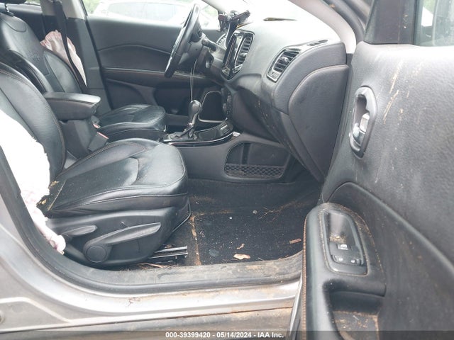 3C4NJCCB9KT782113 Jeep Compass Limited Fwd