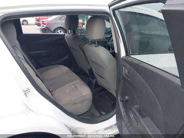 Chevrolet Sonic Ls Auto 2015 1G1JA6SH6F4196110 Image 8