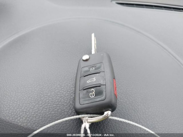 WVGBV7AX6GW567685 Volkswagen TIGUAN S