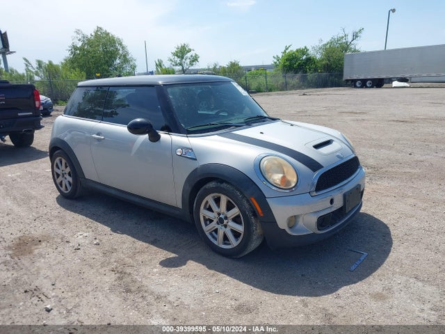 2011 MINI COOPER S WMWSV3C53BTY12815 Photo 0