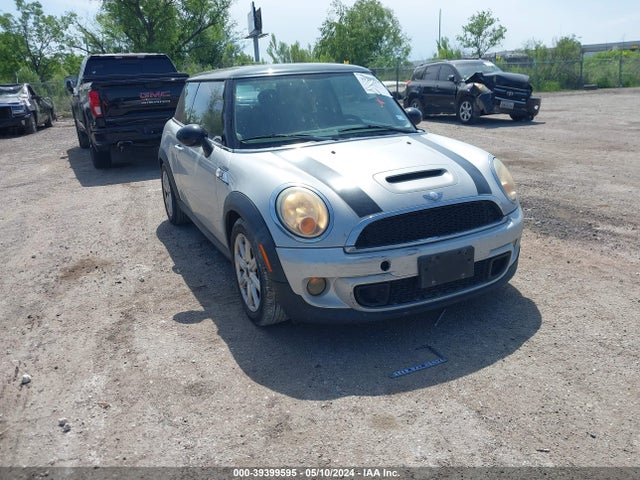 2011 MINI COOPER S WMWSV3C53BTY12815 Photo 5