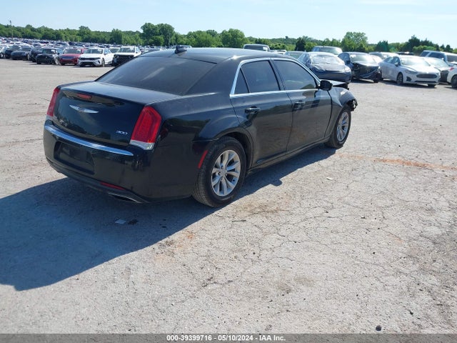 2C3CCAAG2FH801981 Chrysler 300 Limited