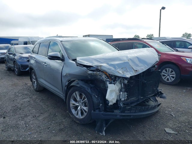 Toyota Highlander Xle V6 2015 5TDJKRFH8FS092674 Image 1