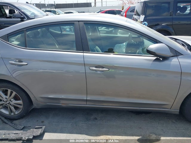 Hyundai ELANTRA SEL 2018 5NPD84LF5JH337446 Image 13
