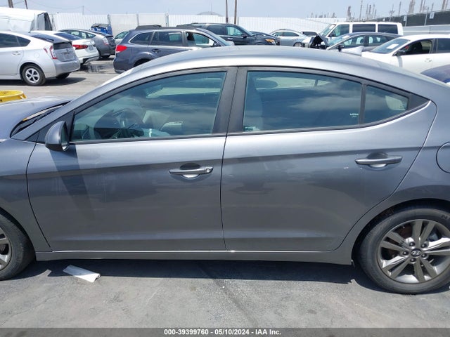 Hyundai ELANTRA SEL 2018 5NPD84LF5JH337446 Image 14