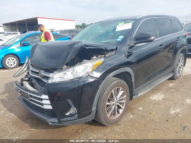 Toyota Highlander Xle 2019 5TDKZRFHXKS352826 Image 2