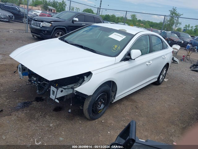 Hyundai SONATA SE 2018 5NPE24AF8JH617578 Image 2