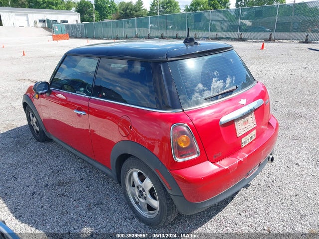 2009 MINI COOPER WMWMF33509TU71146 Photo 2