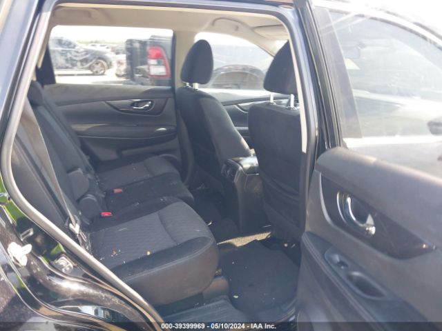JN8AT2MV4HW015076 Nissan ROGUE SV
