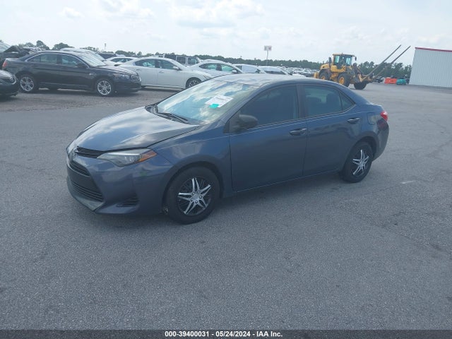 Toyota COROLLA L 2018 5YFBURHE9JP826953 Image 2