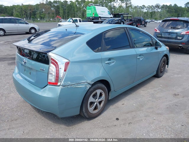 Toyota Prius Two 2015 JTDKN3DU9F1900035 Image 4