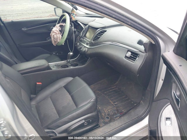 Chevrolet IMPALA 1LT 2018 2G1105S38J9135235 Image 5