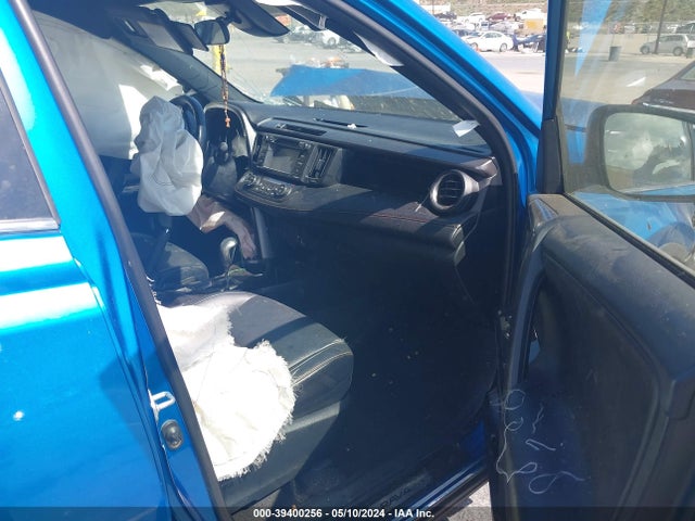Toyota RAV4 SE 2017 JTMNFREV1HJ115094 Image 5
