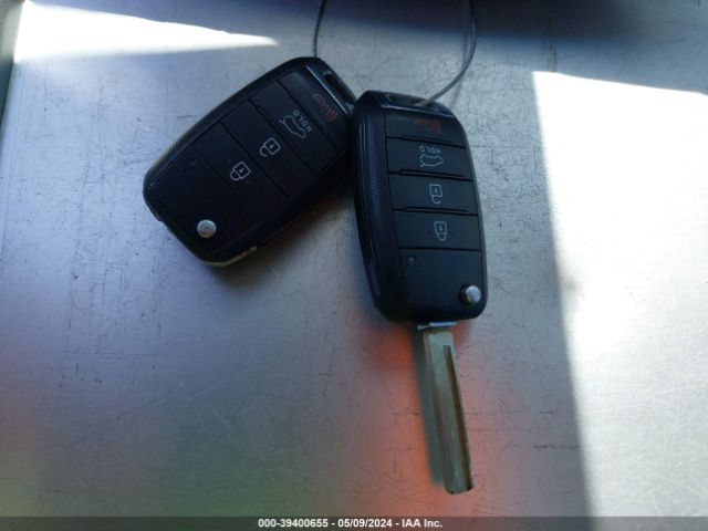 5XYPG4A32GG013931 KIA Sorento 2.4l Lx