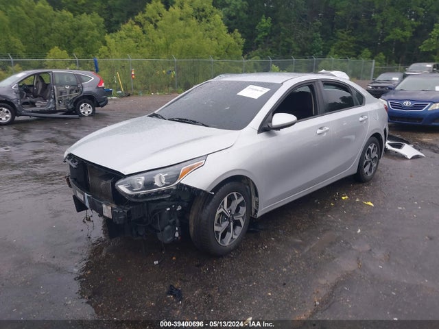 KIA Forte Lxs 2019 3KPF24AD2KE031886 Image 2