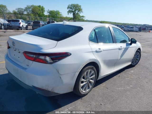 2021 TOYOTA CAMRY 4T1C11AK5MU452343 Photo 3