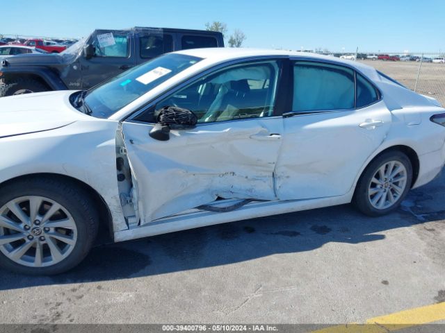2021 TOYOTA CAMRY 4T1C11AK5MU452343 Photo 5