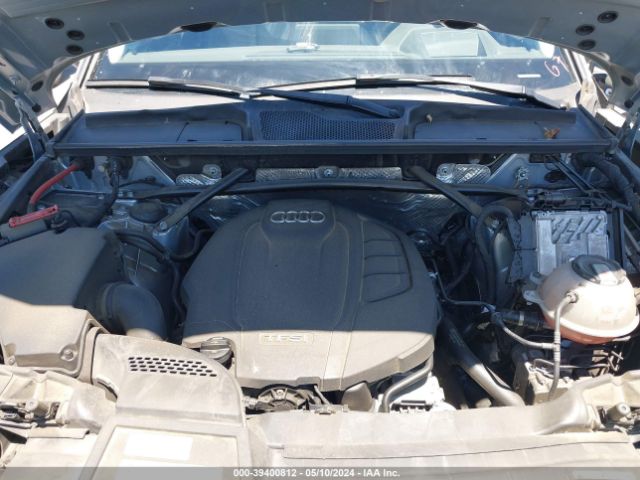 WA1CNAFY9J2124334 Audi Q5 2.0t Premium/2.0t Tech Premium
