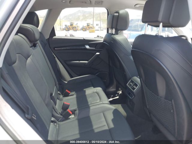 WA1CNAFY9J2124334 Audi Q5 2.0t Premium/2.0t Tech Premium