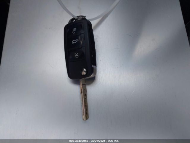 1VWAA7A39JC035443 Volkswagen Passat 2.0t R-line/2.0t S