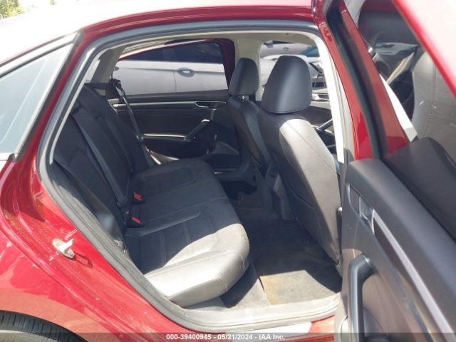 1VWAA7A39JC035443 Volkswagen Passat 2.0t R-line/2.0t S