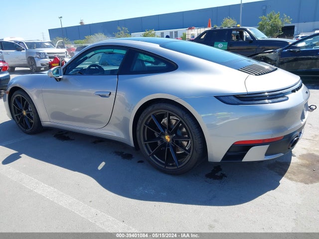 2024 PORSCHE 911 WP0AA2A95RS207916 Photo 2