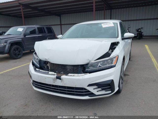 1VWAT7A32GC045444 Volkswagen Passat 1.8t R-line