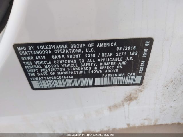 1VWAT7A32GC045444 Volkswagen Passat 1.8t R-line