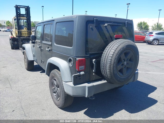1C4BJWDG8HL583962 Jeep Wrangler Unlimited Sport 4x4
