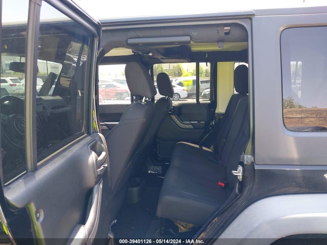 1C4BJWDG8HL583962 Jeep Wrangler Unlimited Sport 4x4