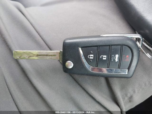 4T1B11HK9JU581098 Toyota CAMRY SE