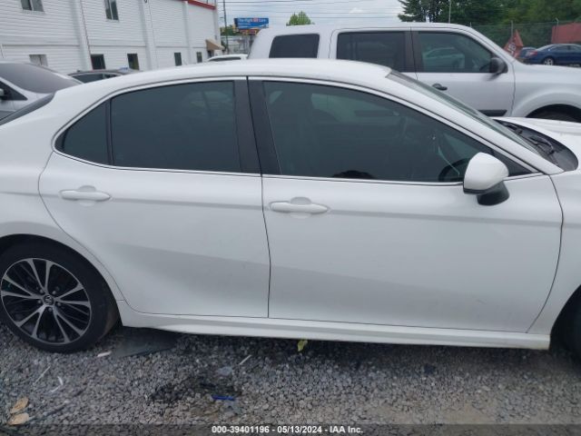 4T1B11HK9JU581098 Toyota CAMRY SE