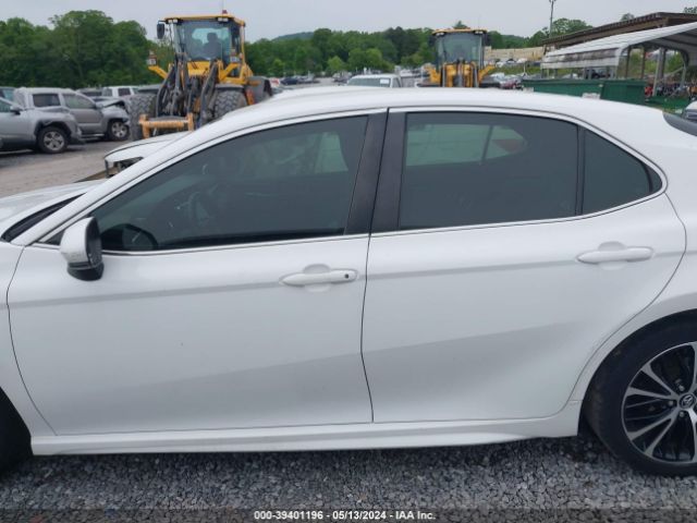 4T1B11HK9JU581098 Toyota CAMRY SE