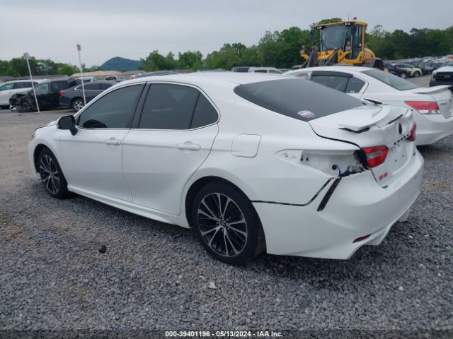 4T1B11HK9JU581098 Toyota CAMRY SE