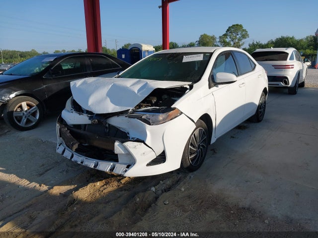 Toyota COROLLA LE 2017 2T1BURHE6HC836575 Image 2