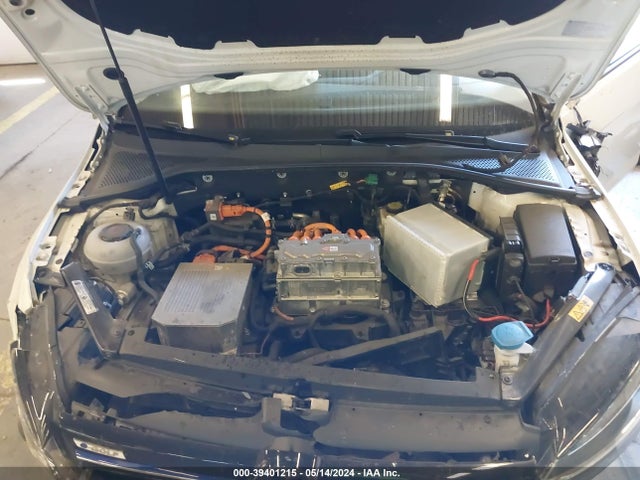 WVWKR7AU3KW909424 Volkswagen E-golf Se