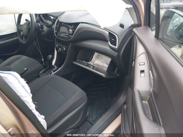 3GNCJKSB6JL213387 Chevrolet TRAX LS