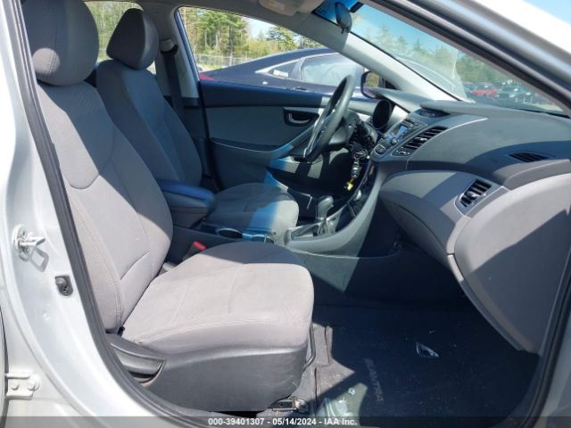 5NPDH4AE5FH608460 Hyundai ELANTRA SE