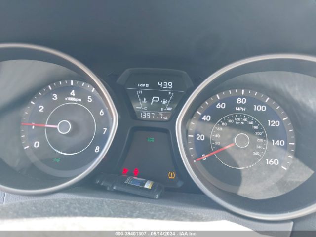 5NPDH4AE5FH608460 Hyundai ELANTRA SE