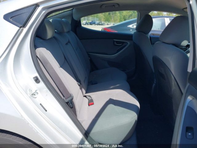 5NPDH4AE5FH608460 Hyundai ELANTRA SE